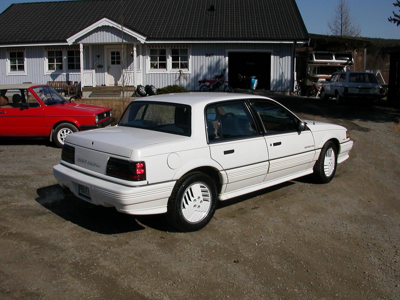 1990 Pontiac Grand Am 4-dr LE