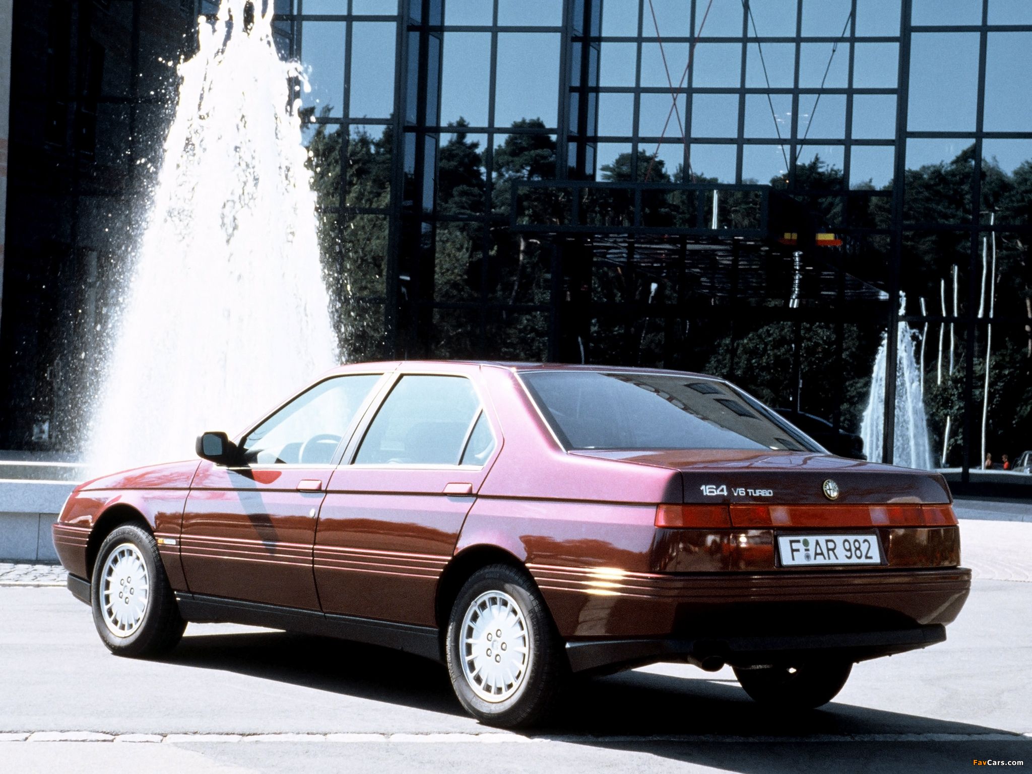 1991 Alfa-Romeo 164  Base