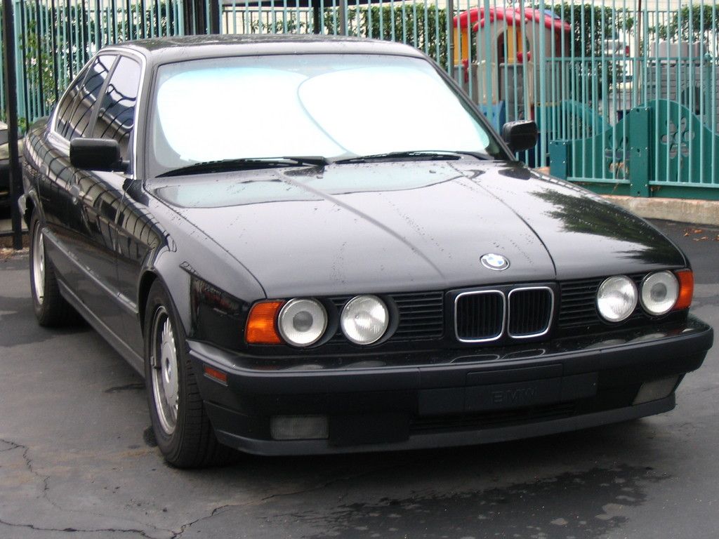 1992 BMW 5 Series Sedan 525i