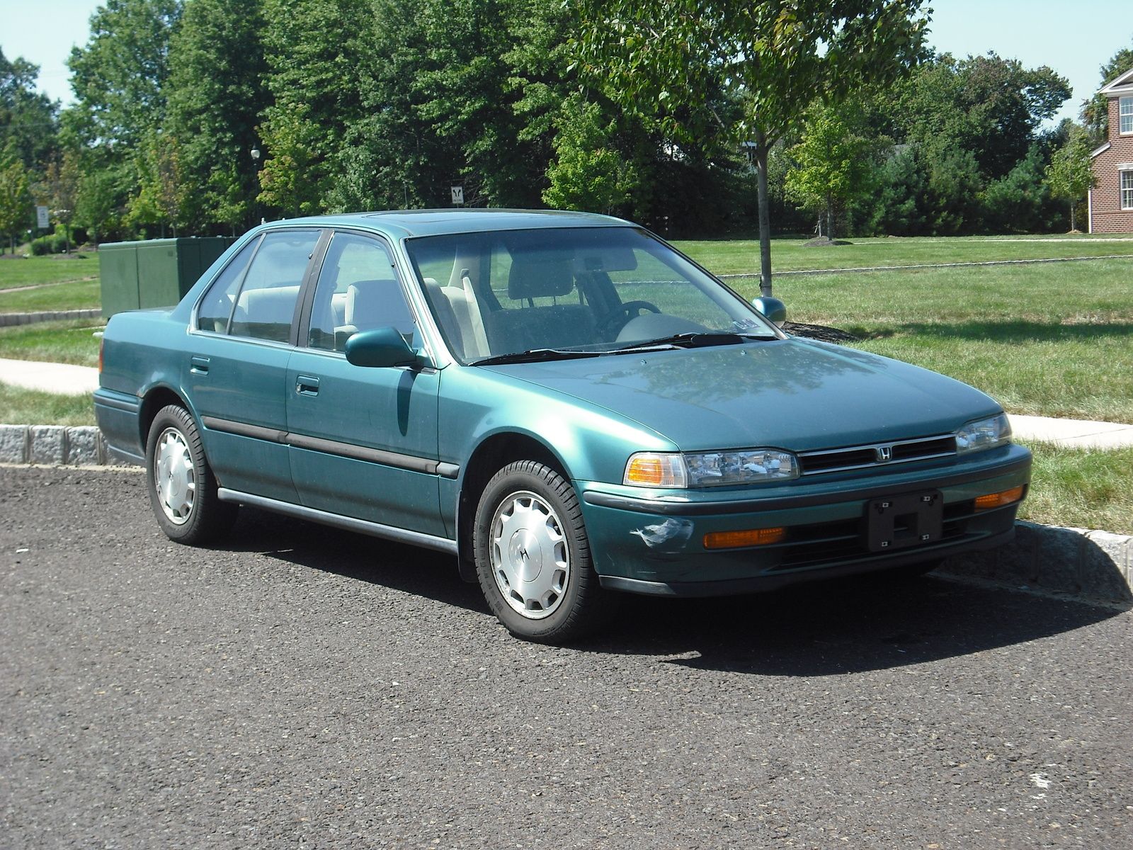 1993 Honda Accord 4-dr LX
