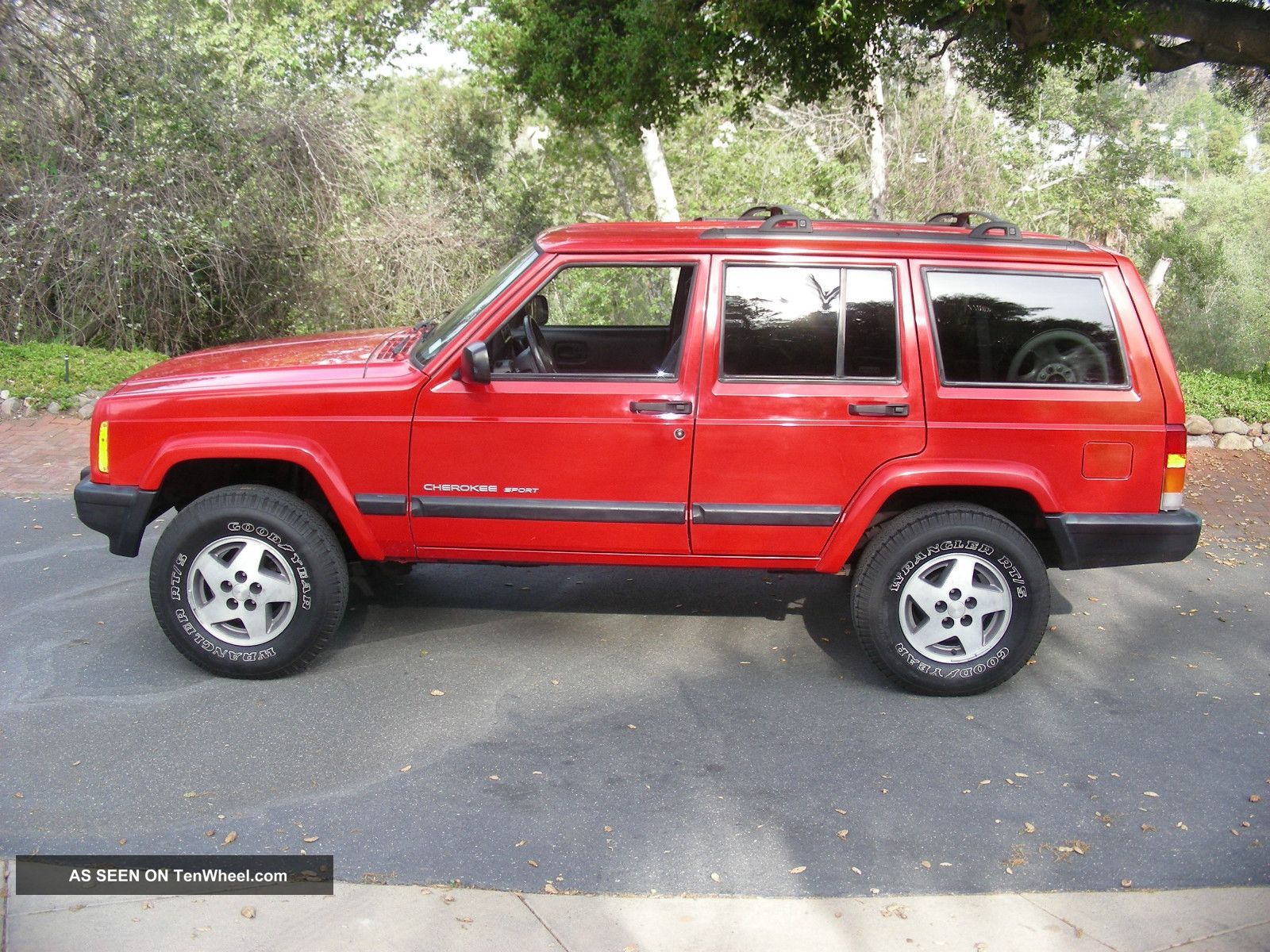 Cherokee 4-dr 4x4