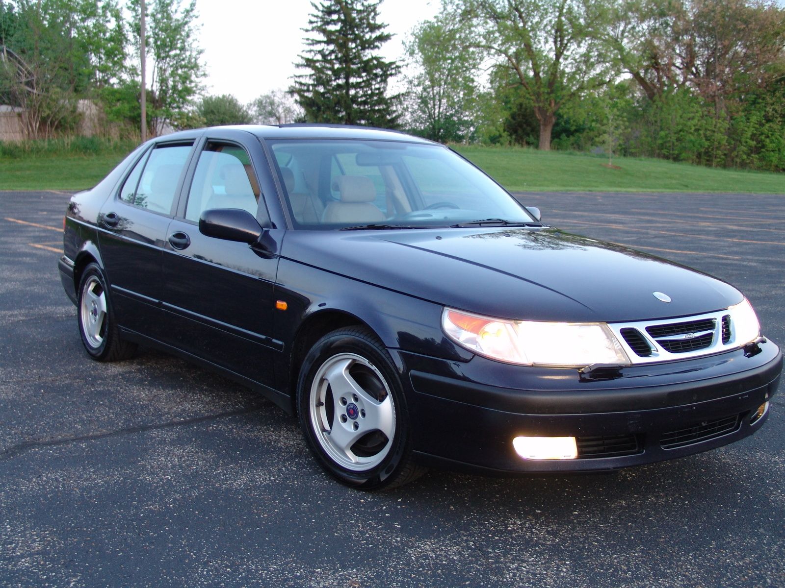 1999 Saab 9-5  base