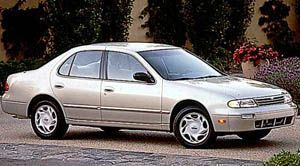 1996 Nissan Altima  XE