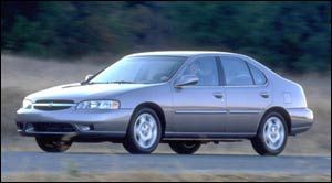 2000 Nissan Altima  XE