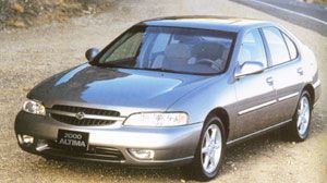 2001 Nissan Altima  XE