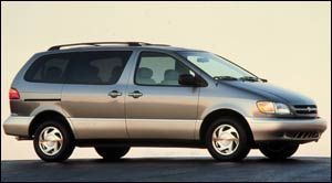 2000 Toyota Sienna  CE 3-dr