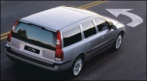2004 Volvo V70  2.4
